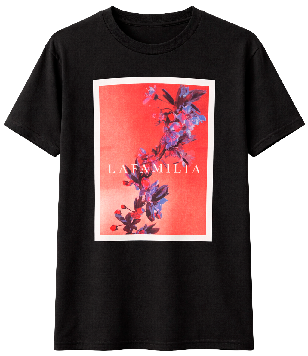 LA FAMILIA GRAPHIC T-SHIRT BLACK - LFSP22SS05 - Steal Deal