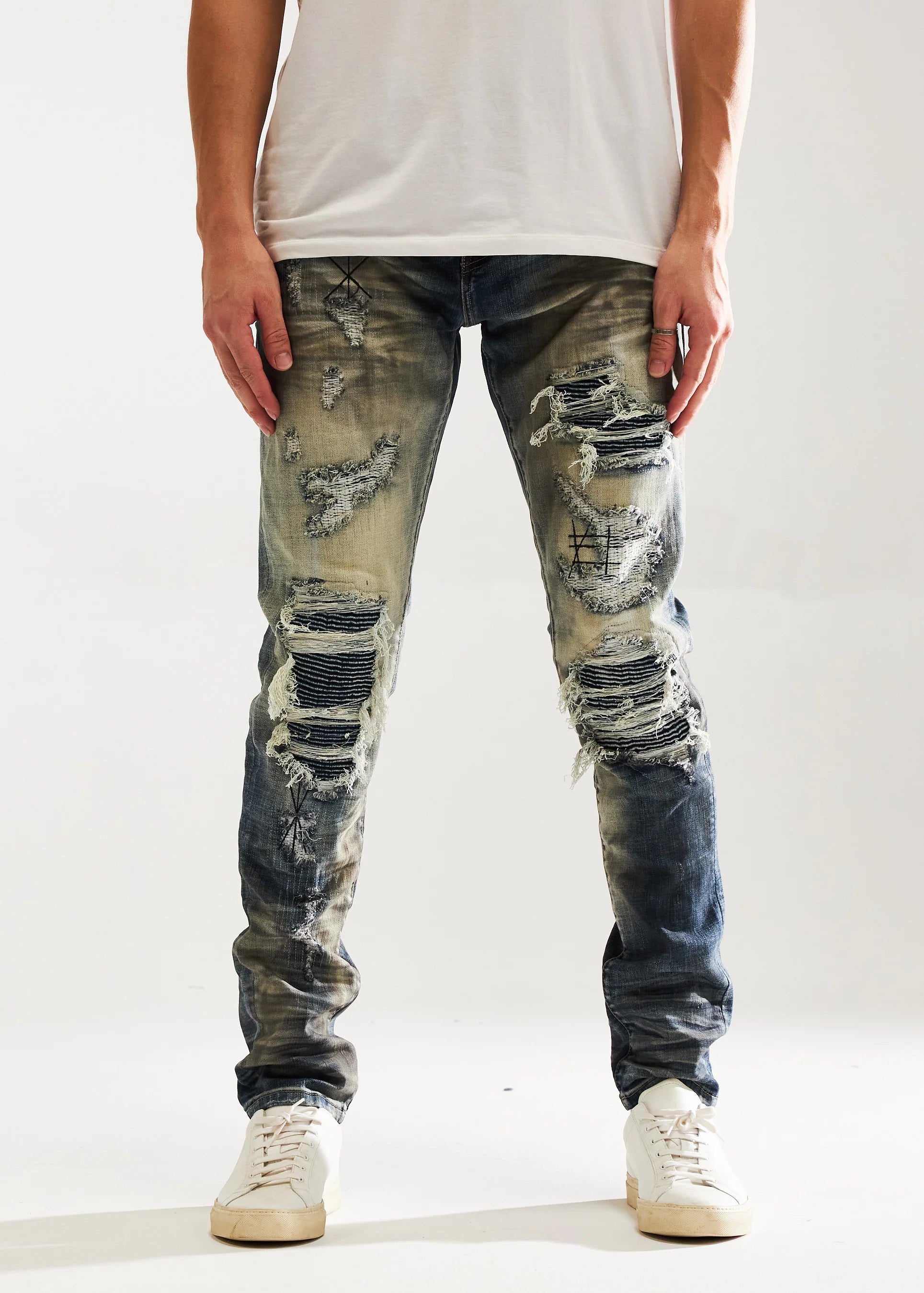EMBELLISH BLUE WASH JEANS