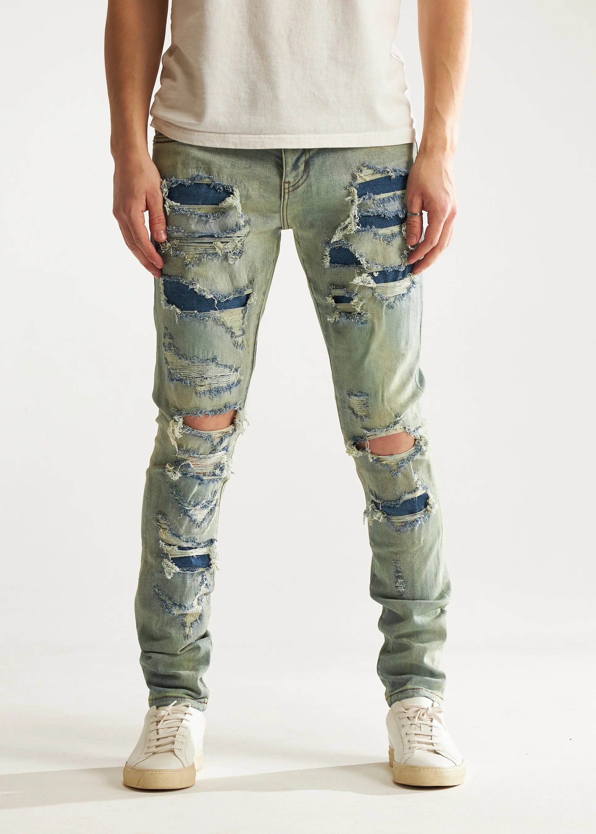EMBELLISH LT INDIGO JEANS